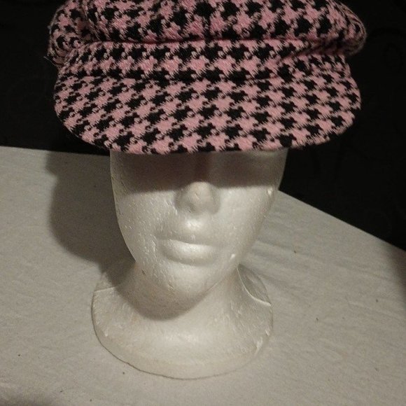 HAT - Pink and Black Hat and AND CAP AND OVER THE SHOULD BAG - Picture 2 of 4
